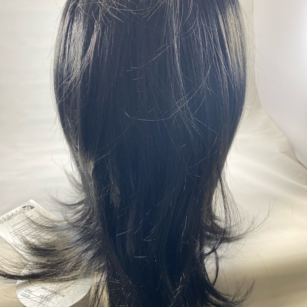 Wig - Picture 4 of 6